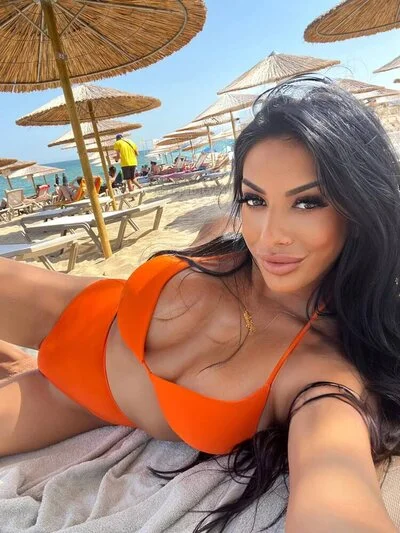 Компаньонка Пловдив - Ema top ❌