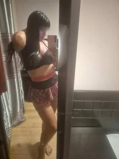 Компаньонка Пловдив - Vivian hot brunette 👑🍬🍭 - Орален секс, GFE, Френска с презерватив - снимка 2